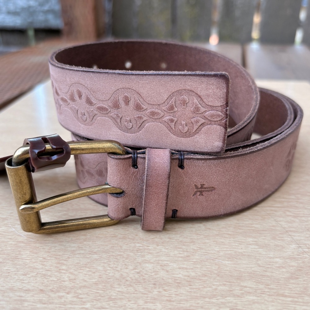 Frye Wm’s Tooled Embossed Leather Belt NWT In Brown Sz XL